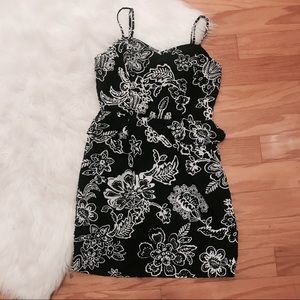 American Eagle black and white floral dress